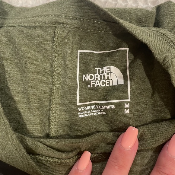 North Face Tee - Picture 3 of 4